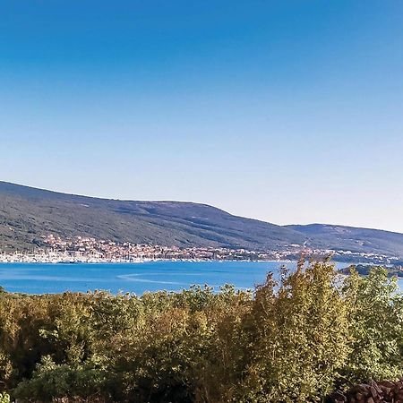 Stunning Apartment In Kornic With House Sea View Kültér fotó