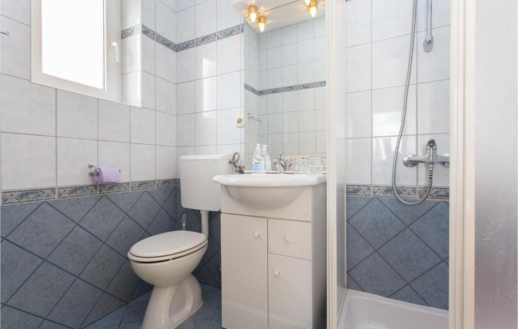 Stunning Apartment In Kornic With House Sea View Kültér fotó