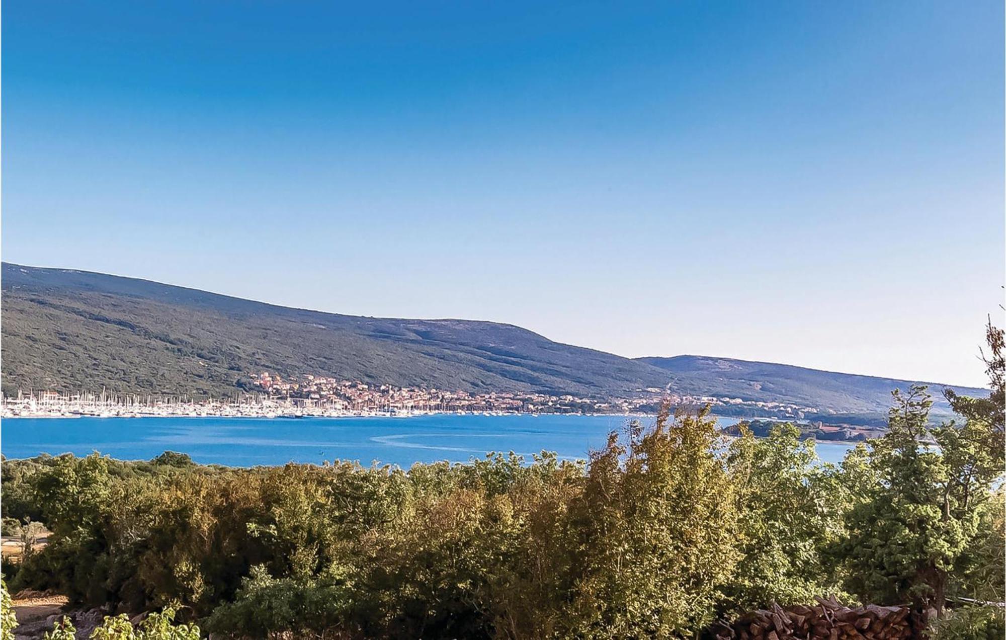 Stunning Apartment In Kornic With House Sea View Kültér fotó